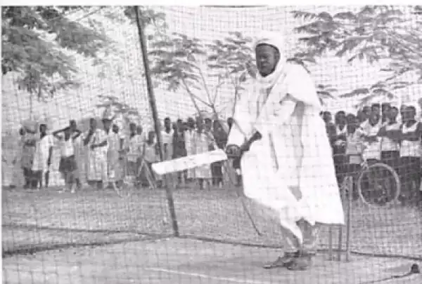 Ahmadu Bello, The Sardauna Of Sokoto Playing Cricket In Throwback Photo